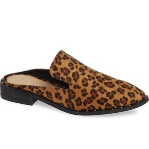 Very Volatile leopard loafer